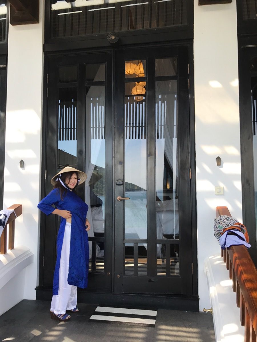 ベトナム女子アオザイヌード アオザイを初めて着ました。 : 旅する惑星