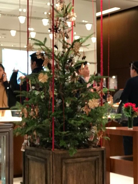 エルメスのクリスマスパーティー に、行って来ました。 : 旅する惑星