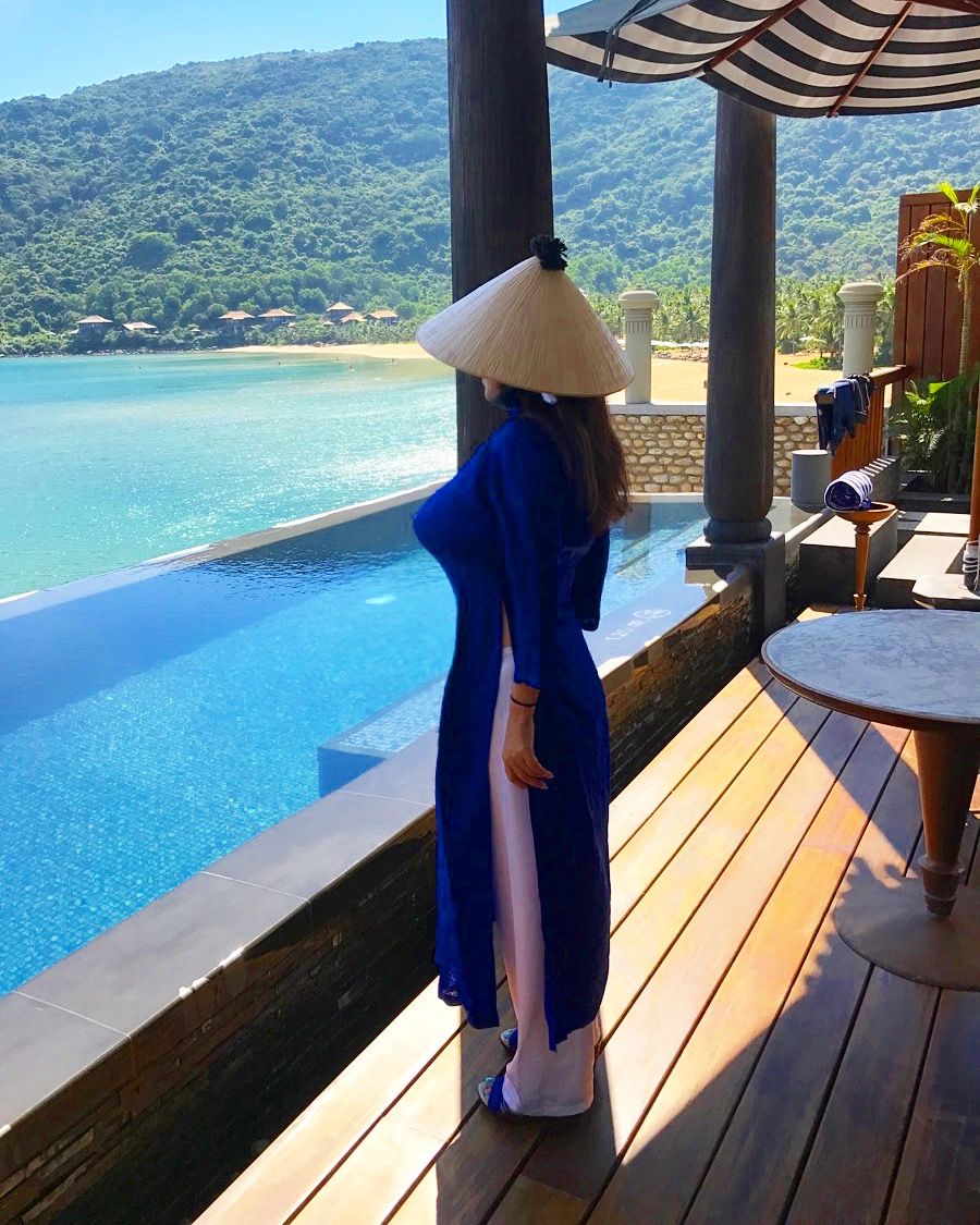 ベトナム女子アオザイヌード アオザイを初めて着ました。 : 旅する惑星