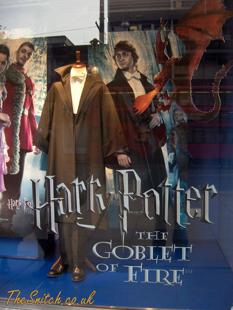 ハリーとハーマイオニーのドレスローブ Jet Black