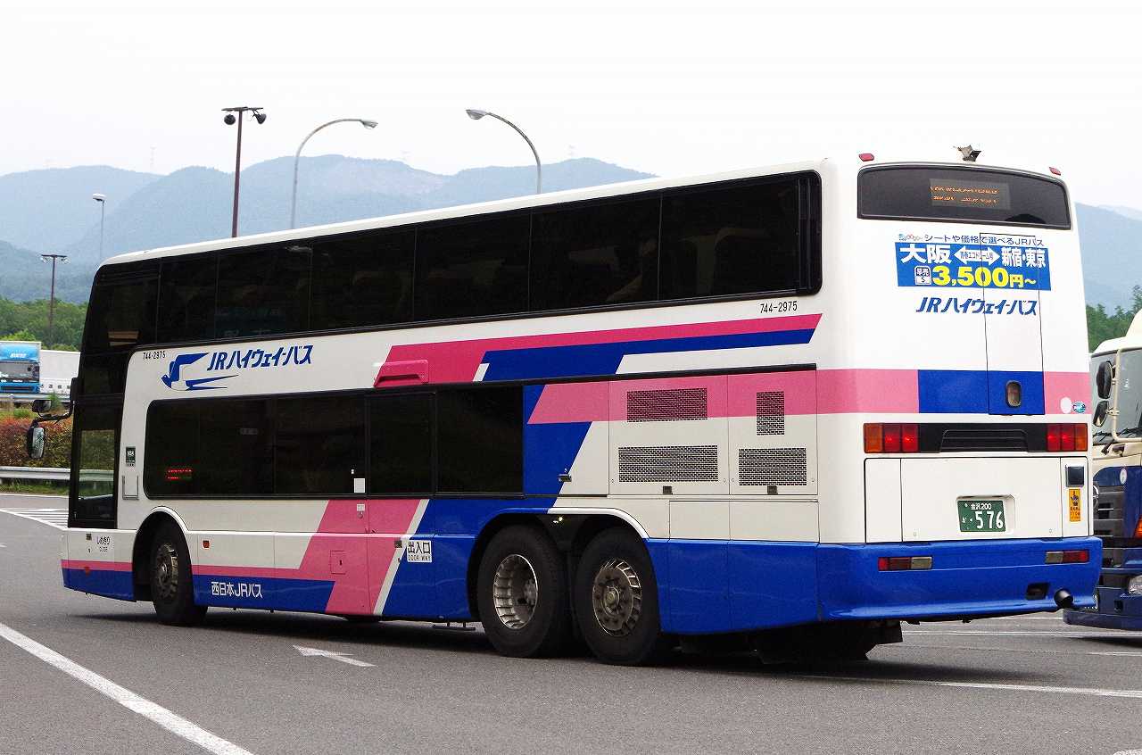 三菱ふそう・エアロキング(西日本ジェイアールバス744-2974・金沢200か