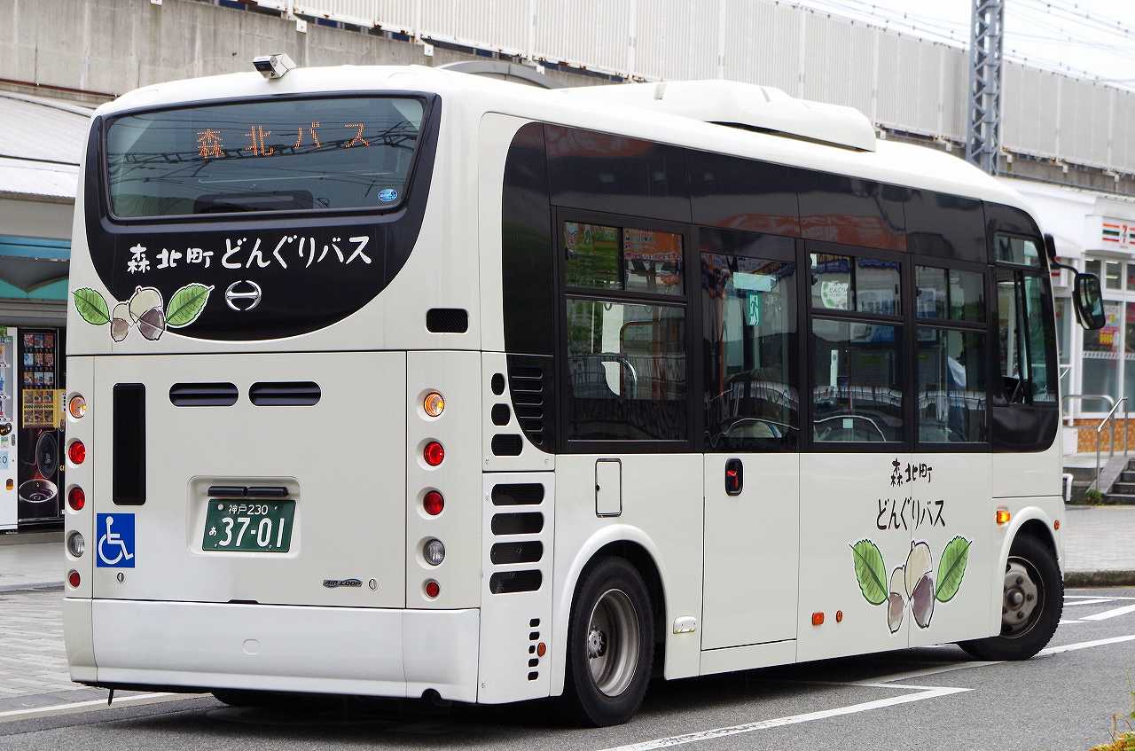 日野・2代目ポンチョ(みなと観光バス・神戸230あ371) : 近江発､まりー