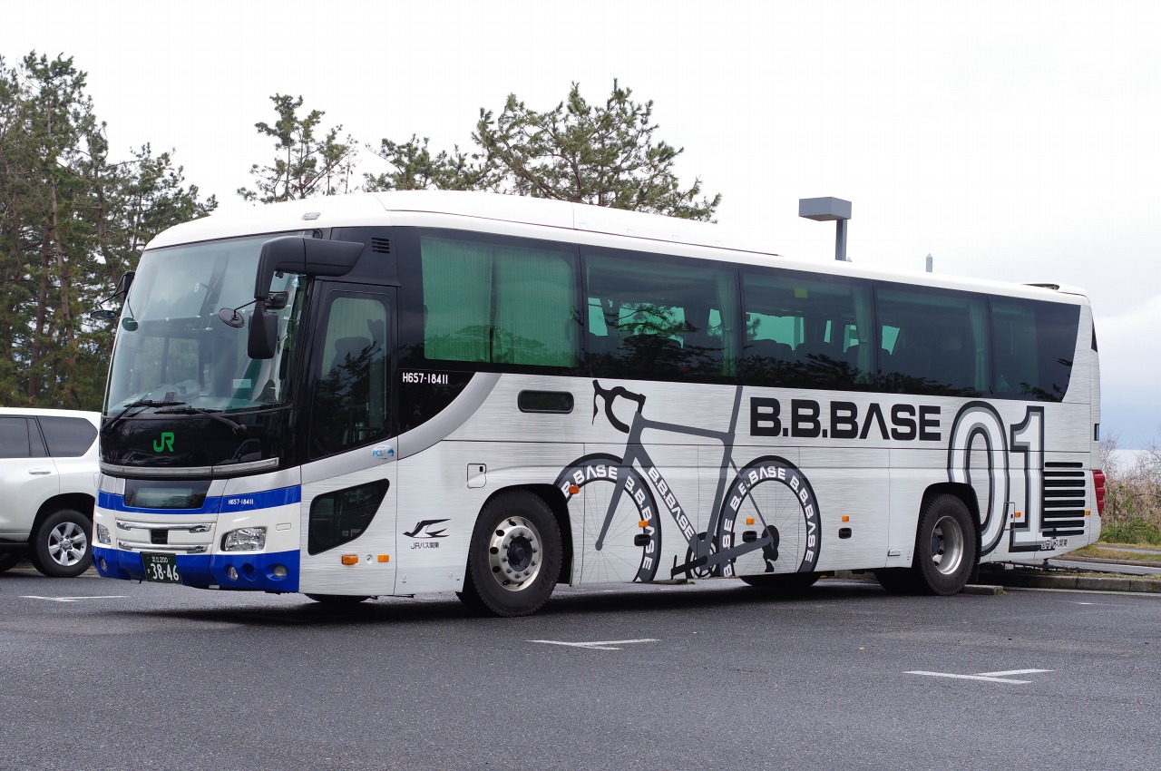 日野・2代目セレガ(ジェイアールバス関東H657-18411・足立200か3846