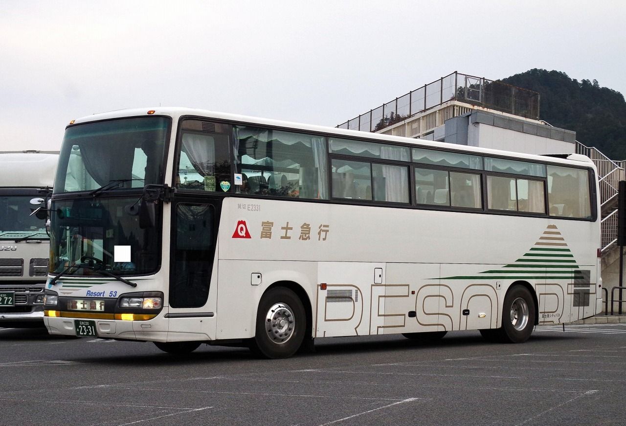 日野・セレガR(富士急シティバスE2331・沼津230あ2331) : 近江発､ま