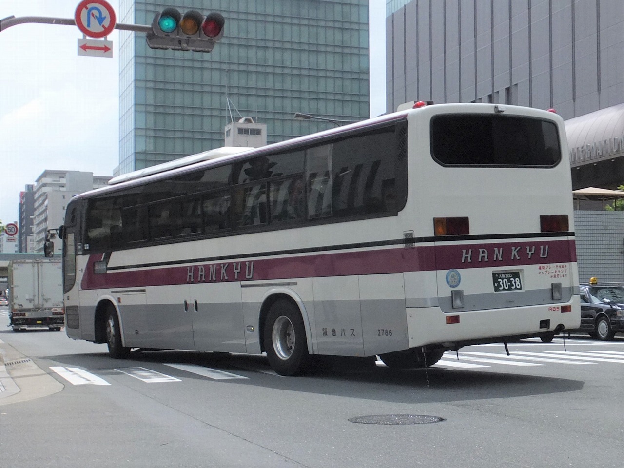 三菱ふそうMS8系+西日本車体工業98MC/C-Ⅰ（1）（阪急バス2786・大阪