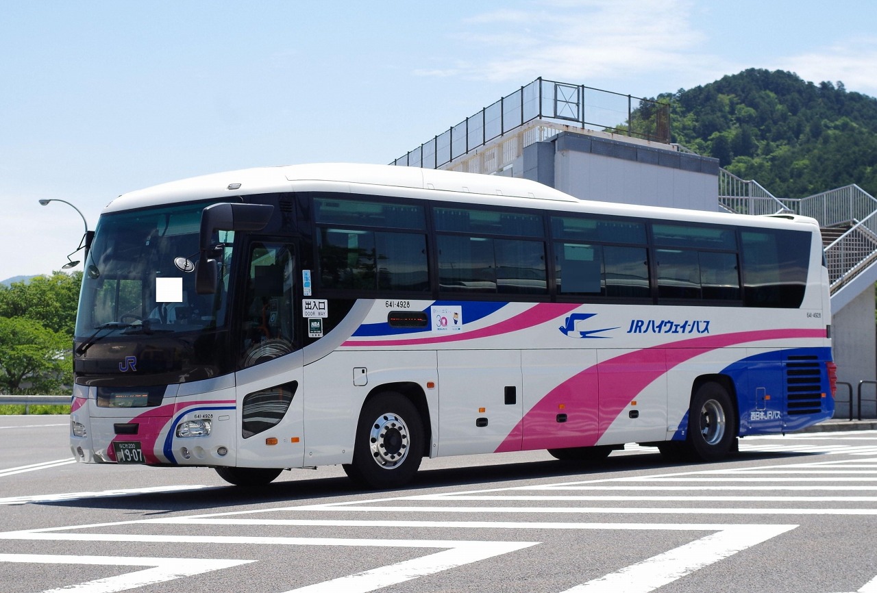 いすゞ・ガーラRU系(西日本ジェイアールバス641-4921・なにわ200か1907