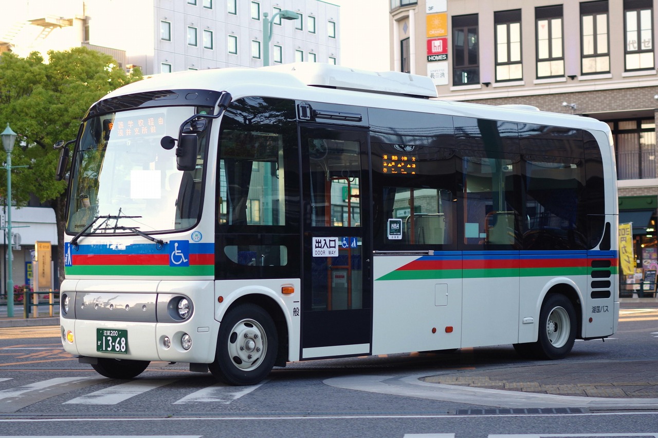 日野・2代目ポンチョ(湖国バス・滋賀200か1368) : 近江発､まりーんの道