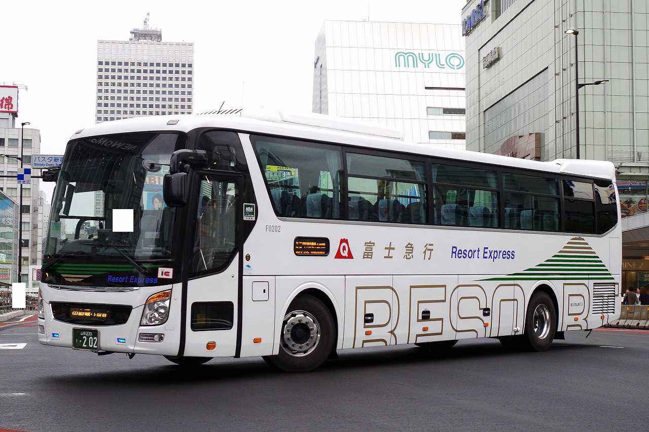 ヒュンダイ ユニバース 富士急山梨バスf02 山梨230う2 近江発 まりーんの道が続く限り