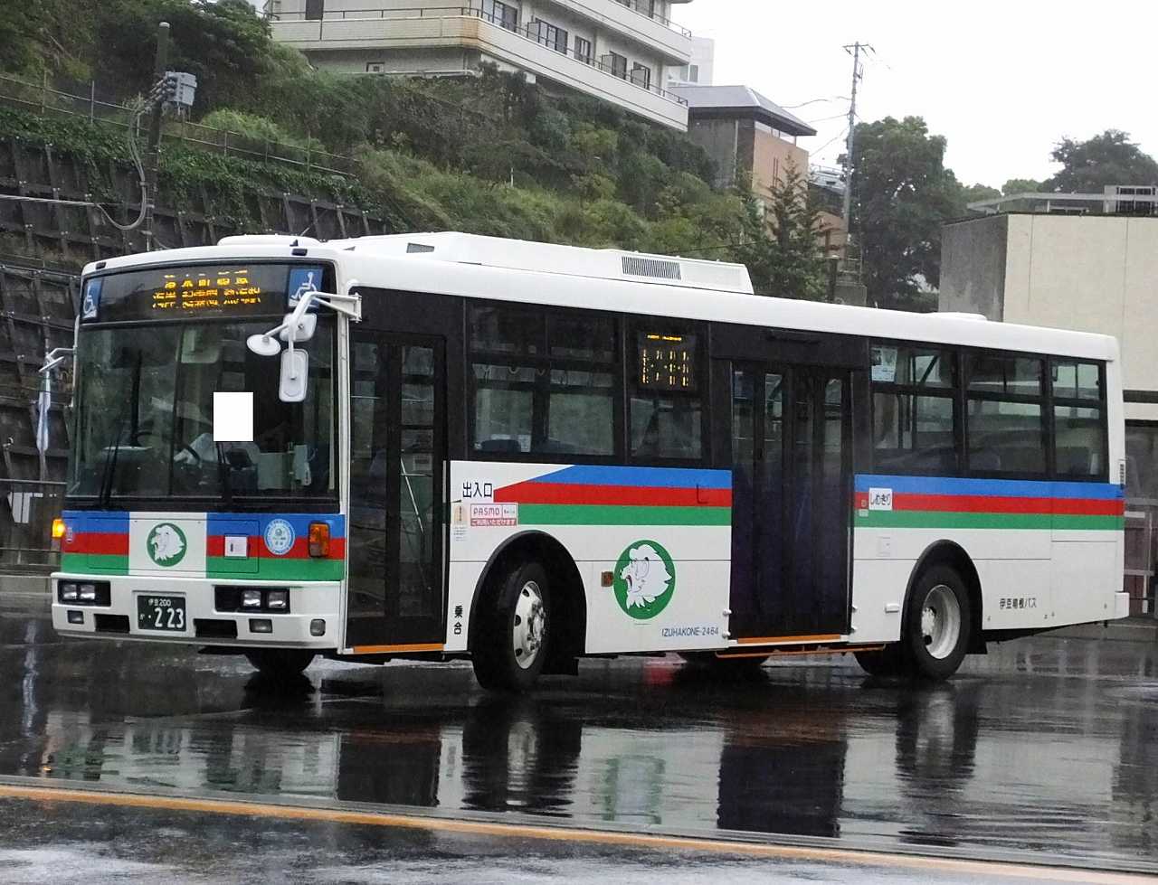 日産ディーゼル・UA系+富士重工17型E(伊豆箱根バス2464・伊豆200か223