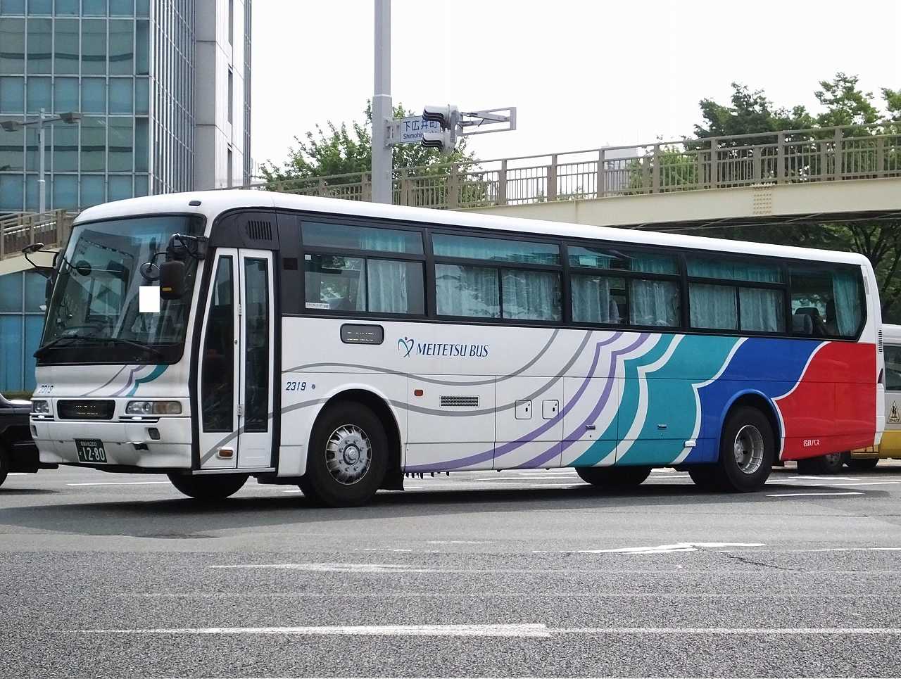 バス 個別「高槻市営2084/いすゞ＋西工96MC(PJ-LV234L1・2006)」の
