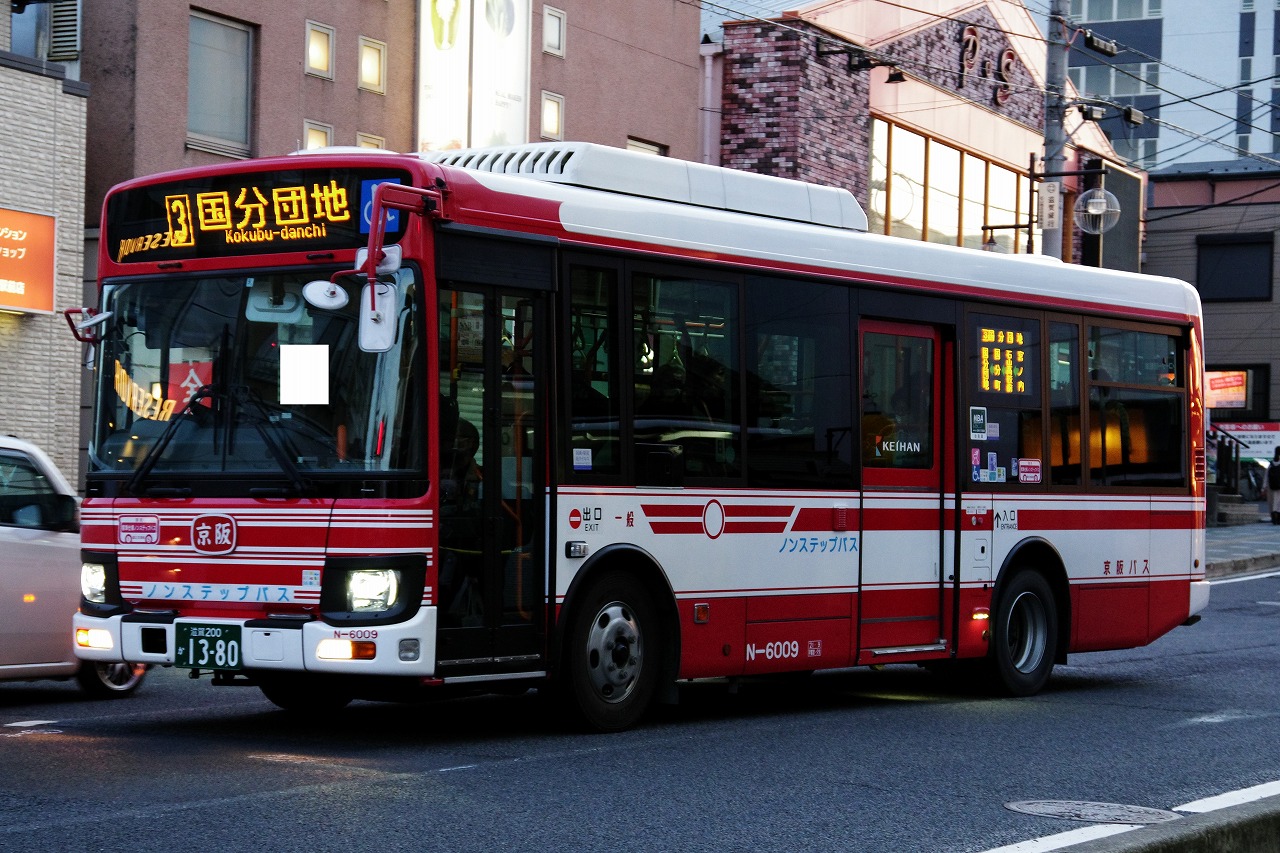 いすゞ・2代目エルガミオ（京阪バスN-6009・滋賀200か1380） : 近江発