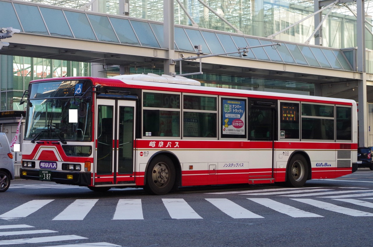 三菱ふそう 2代目エアロスター 岐阜乗合自動車 岐阜0か387 近江発 まりーんの道が続く限り 三菱ふそう 2代目エアロスター 岐阜乗合自動車 岐阜0か387 近江発 まりーんの道が続く限り