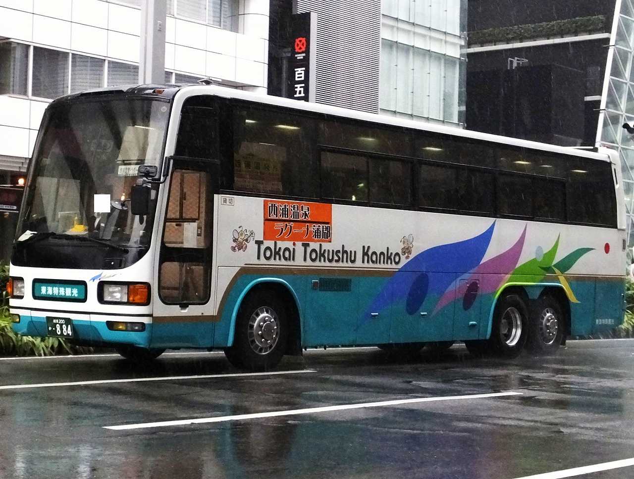 三菱ふそう・エアロクィーンW(東海特殊観光・岐阜200か884) : 近江発