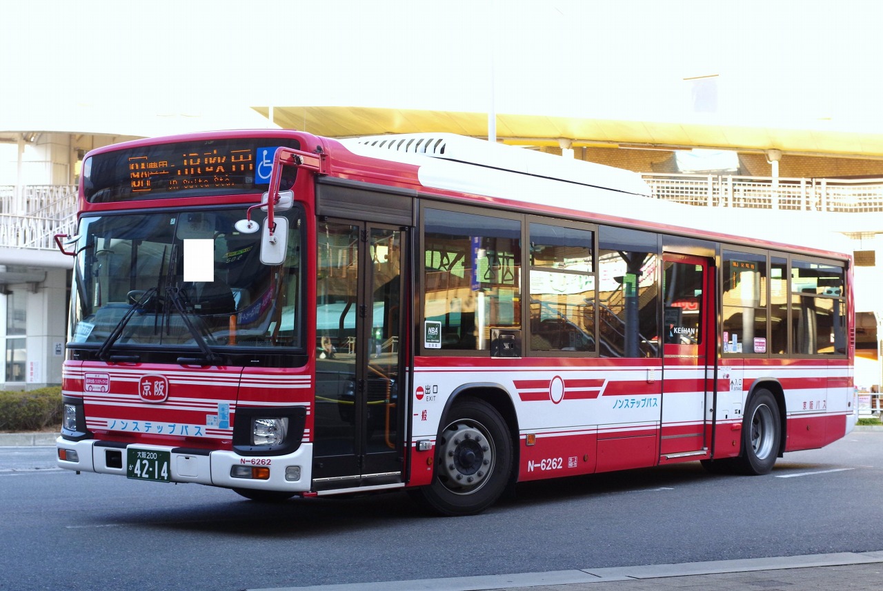 いすゞ・2代目エルガ(京阪バスN-6262・大阪200か4214) : 近江発､まりー