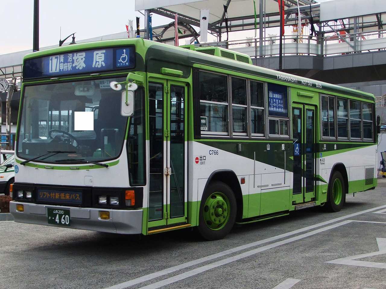 いすゞ・キュービック(山梨交通C766・山梨200か460) : 近江発､ま
