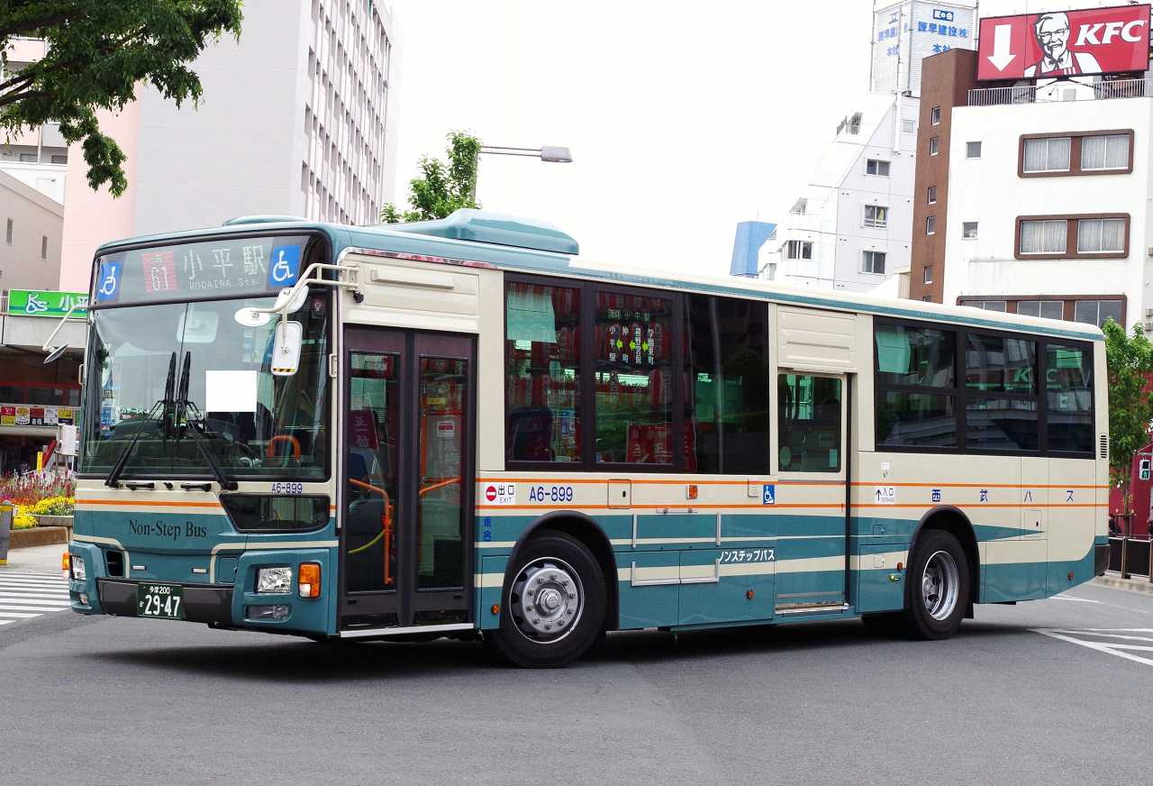 西武バス 西武バス〔A9-343：クリスマスバス〕日産ディーゼル：スペース