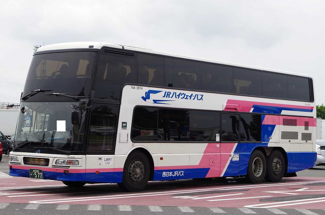 三菱ふそう・エアロキング(西日本ジェイアールバス744-2974・金沢200か