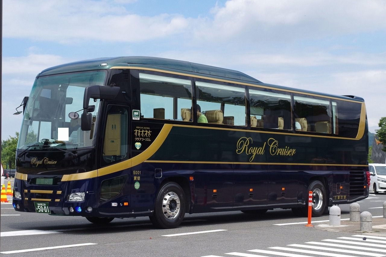 いすゞ・ガーラRU系(三重交通5001・名古屋230あ5001) : 近江発､まりー