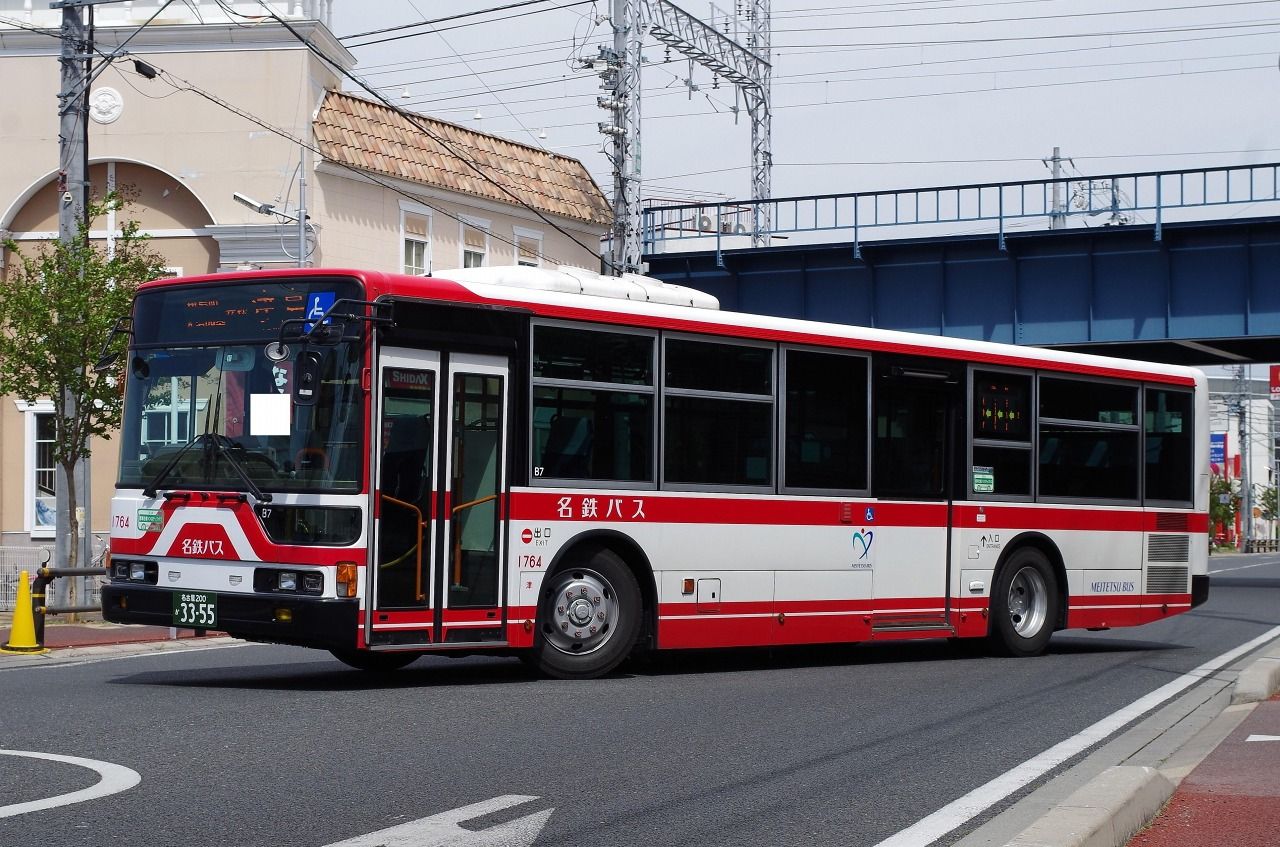 三菱ふそう・2代目エアロスター(名鉄バス1764・岡崎200か548) : 近江発