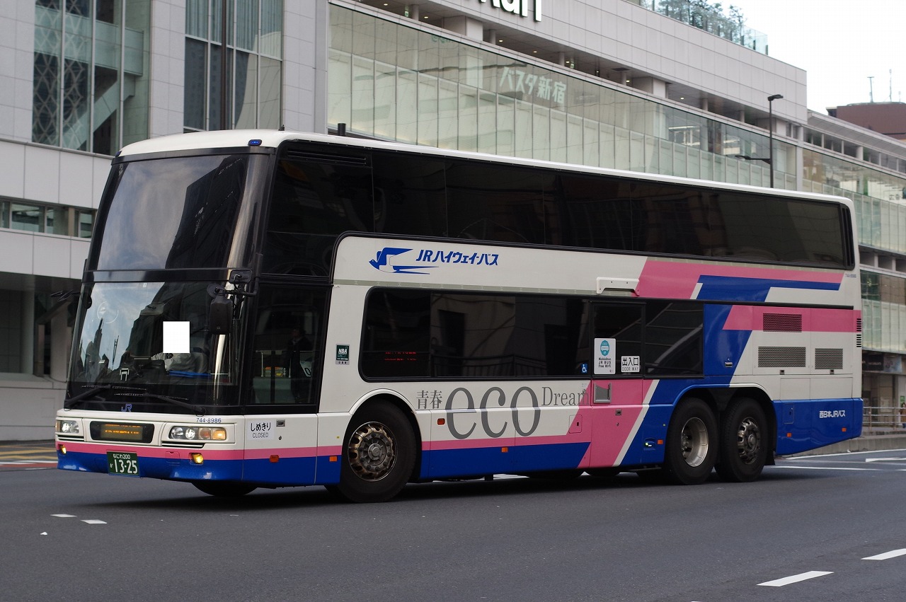 三菱ふそう・エアロキング（西日本ジェイアールバス744-8986・なにわ