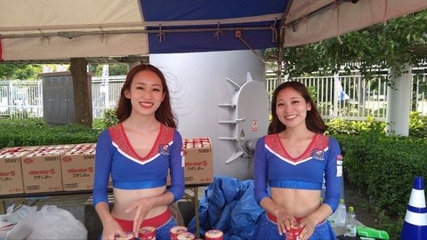 8809465_2575922912_42large