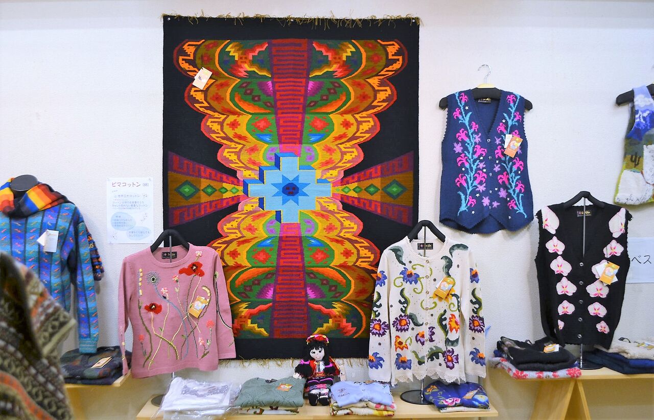 ギャラリーレポート『松田イメルダ手編みアルパカ展示販売会』2023