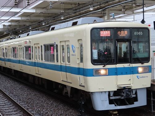 最終値下げ！小田急8000形西武譲渡再現編成セット 小田急8000形西武譲渡再現編成セット 小田急8000形はいつまで活躍する