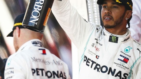 優勝したルイス・ハミルトンと2位ヴァルテリ・ボタス:2019年F1スペインGP