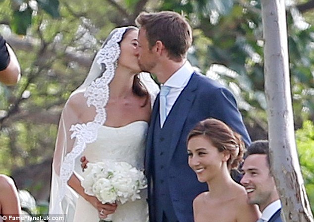 ジェンソン バトンと道端ジェシカ ハワイで結婚式 写真17枚 F1通信 ジェンソン バトンと道端ジェシカ ハワイで結婚式 写真17枚 F1通信