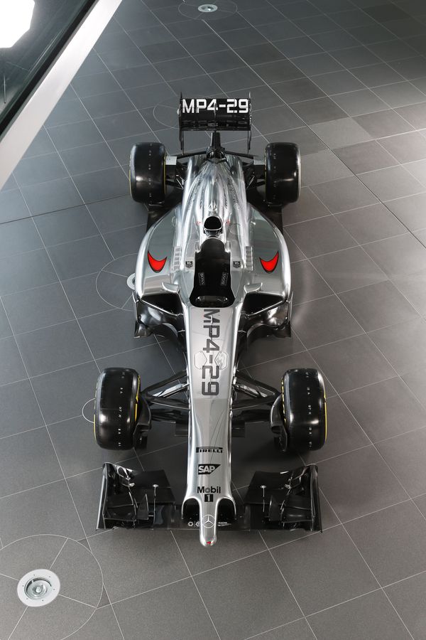 マクラーレンMP4-29 写真発表： 公式サイト : F1通信