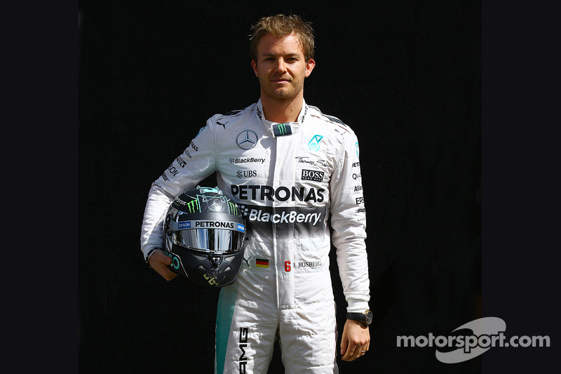 ニコ・ロズベルグ（メルセデス）： F1レーシングスーツと