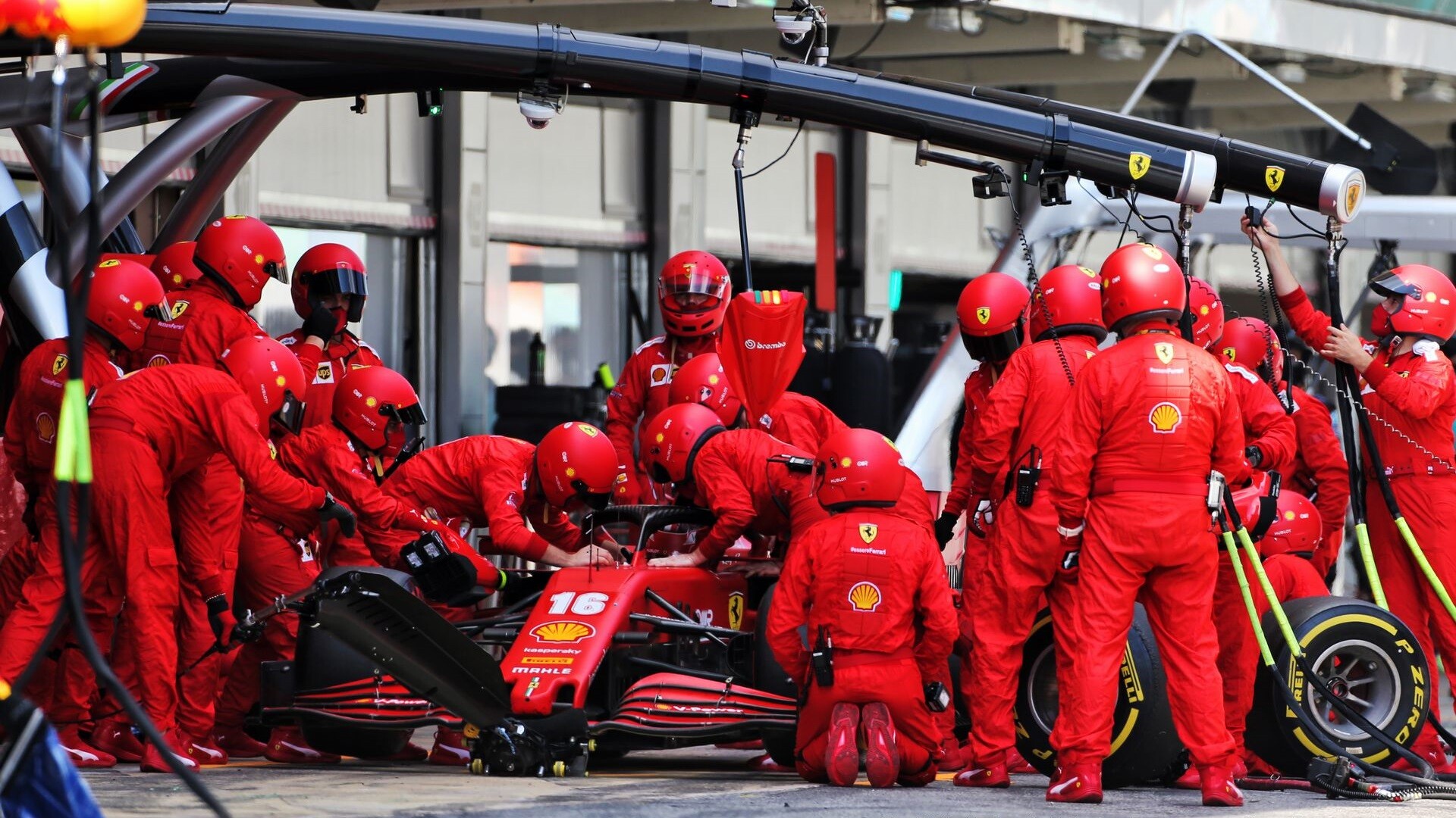 周回遅れの4位以下でも激しいアクションがあった F1スペインgp ブランドルのコラム F1通信 周回遅れの4位以下でも激しいアクションがあった F1スペインgp ブランドルのコラム F1通信