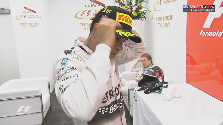 ロズベルグ、帽子の投げ返しと表彰台の行動を弁解 - 動画： F1アメリカ 