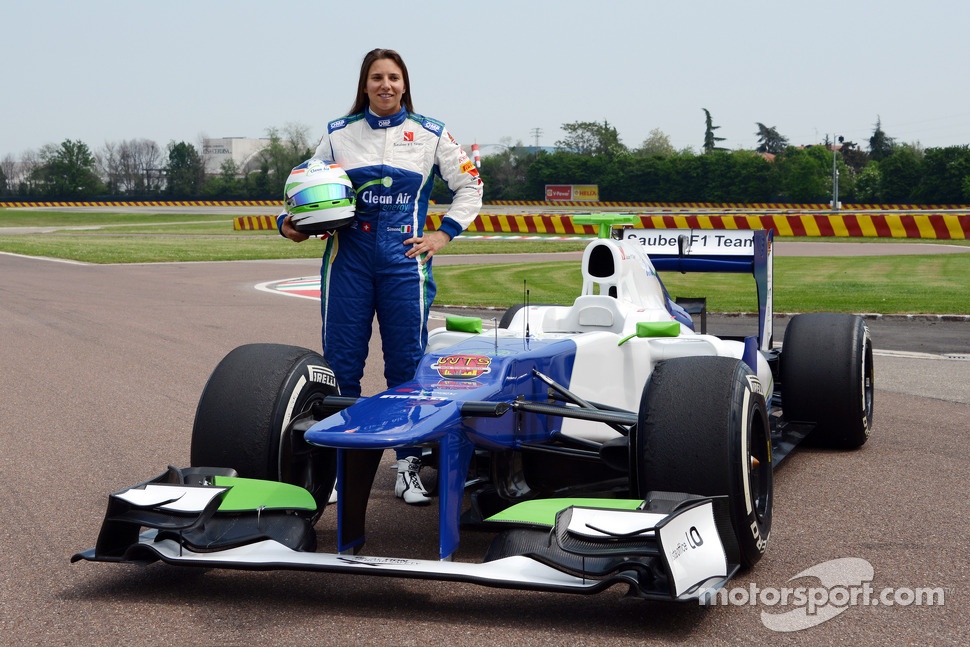 シモーナ デ シルベストロ F1初テスト 写真動画 女性ドライバー F1通信