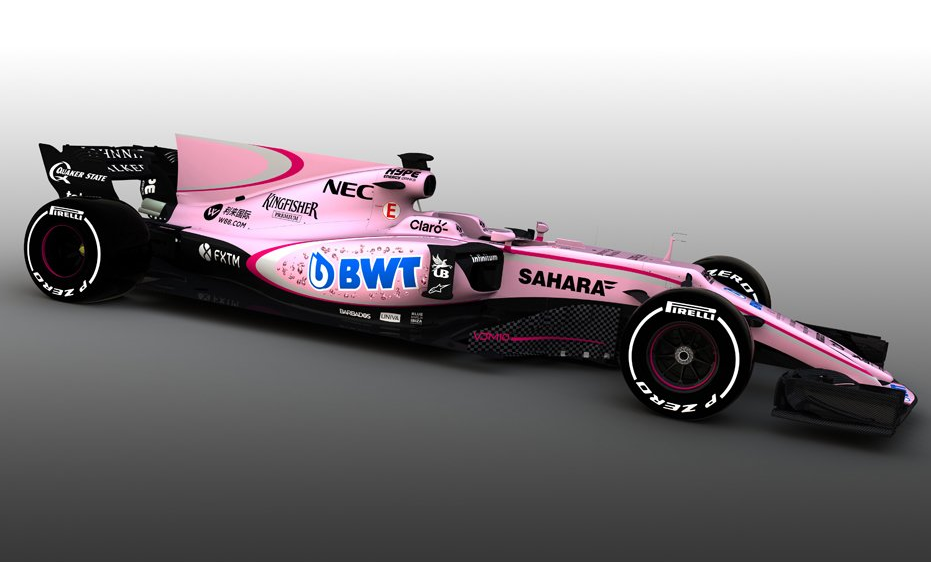 フォース・インディア ピンクのF1マシン ピンクのヘルメットに