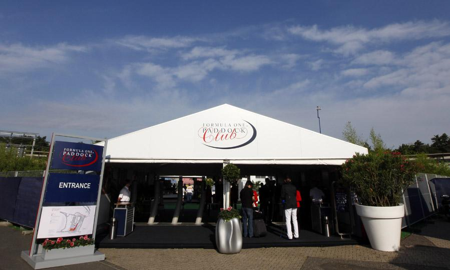 F1のパドック クラブ F1という野獣にエサを与える F1通信