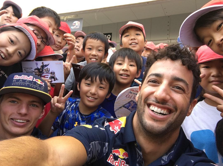 ダニエル リチャルド 日本を楽しむf1ドライバーの写真動画 F1通信 ダニエル リチャルド 日本を楽しむf1ドライバーの写真動画 F1通信