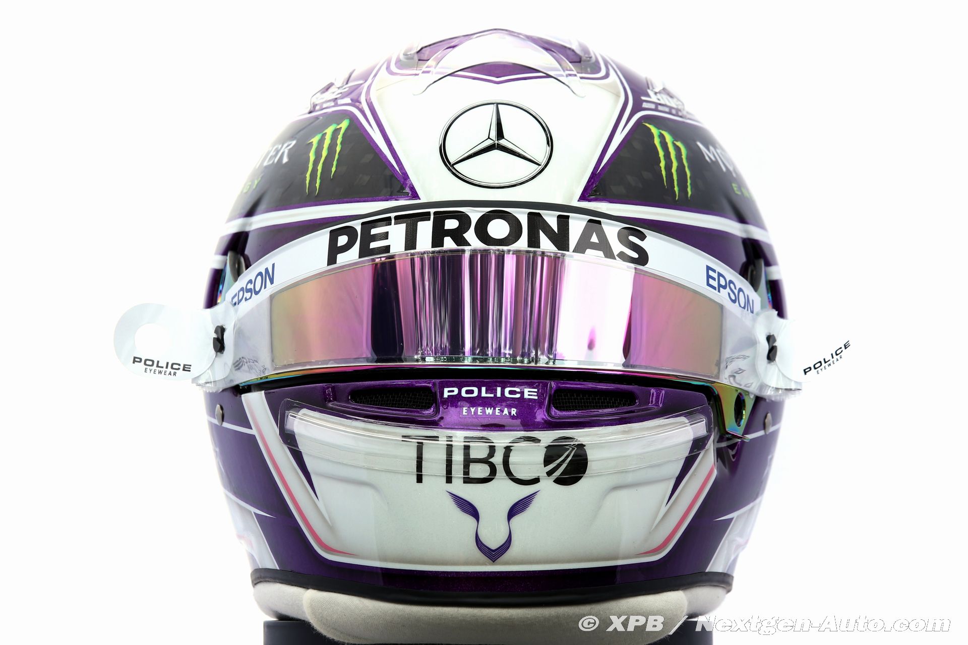 ルイス・ハミルトン ヘルメット写真 レーシングスーツ写真 2020年F1