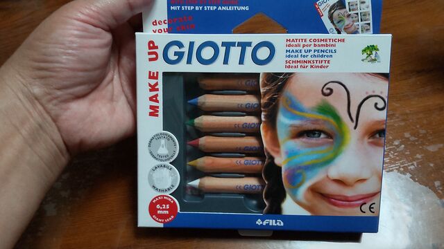 Diy 子供用メイクボックス 卓上ドレッサー を作ったよ Giottoフェイスペイントの使用感も Bmi32 40歳 初出産しました 妊活 出産 育児奮闘中