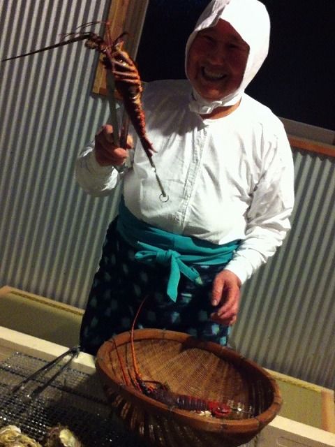 目がクリクリ 三重の 海女小屋磯人さん にアワビを食べに行く 6ケ月 まろまゆげのわんこがいる暮らし 愛犬との日々を記録に残そう 目がクリクリ 三重の 海女小屋磯人さん にアワビを食べに行く 6ケ月 まろまゆげのわんこがいる暮らし 愛犬との日々を記録に残そう