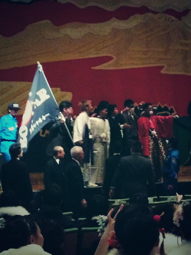 画像 世田谷区の成人式に暴走族が乱入 ネット上では田舎者扱いｗｗｗｗｗｗｗｗｗｗ 変人速報