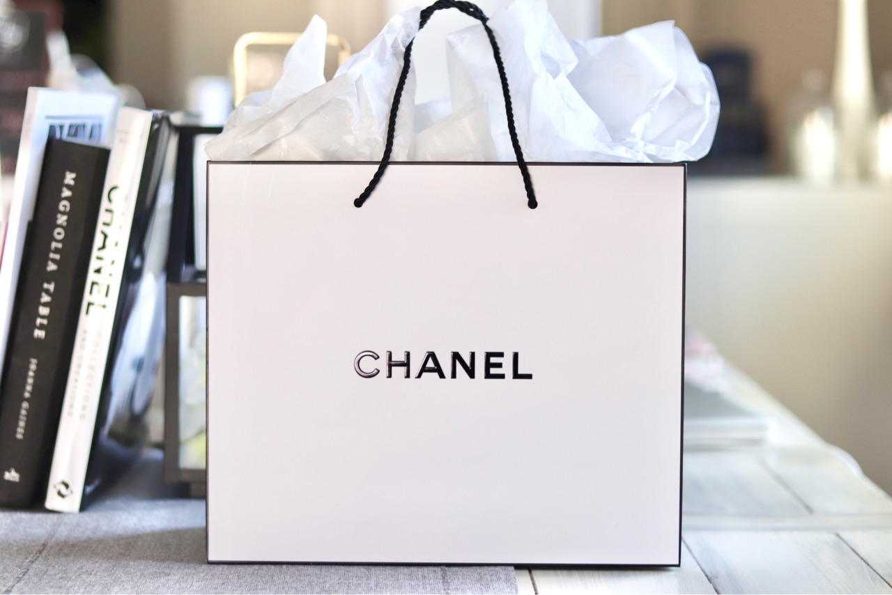 CHANELの超限定!ポーチ付きホリデーセット、今年こそは CHANELの超限定!ポーチ付きホリデーセット、今年こそは