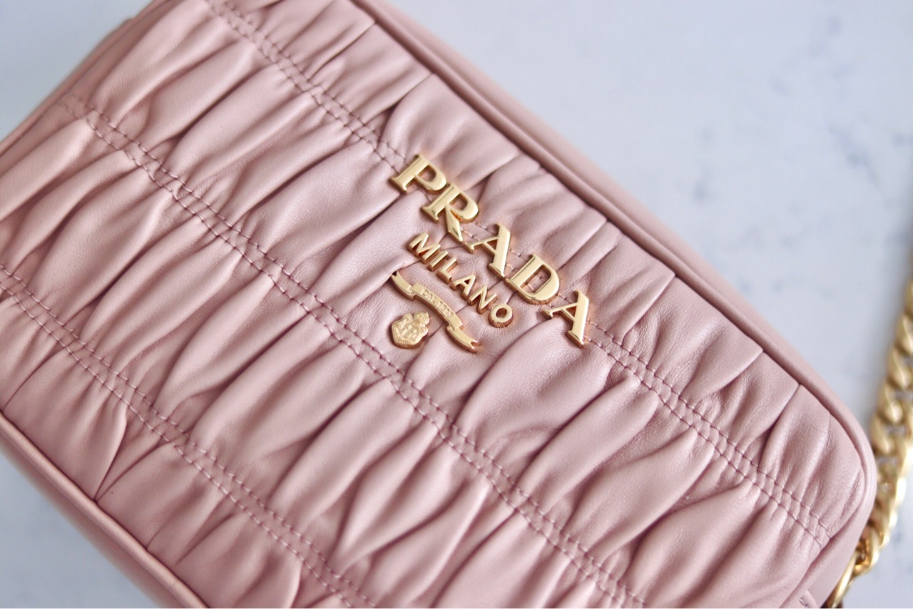 1年でこんなに値上がりする アウトレット戦利品 Prada編 Marriage Life In Arizona アリゾナで国際結婚 Powered By ライブドアブログ