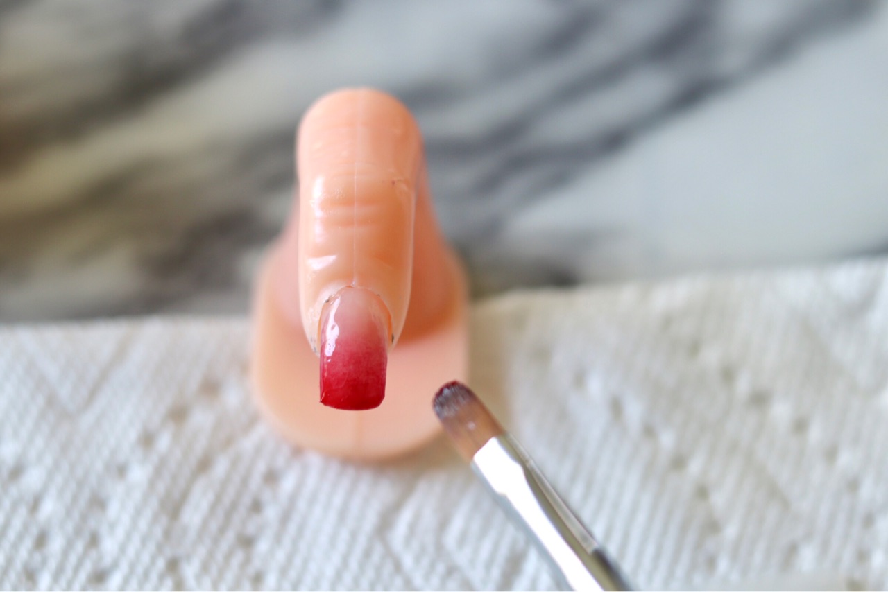 蜂を使ったラグジュアリーネイル 大きなパーツを乗せるコツ セルフネイル Marriage Life In Arizona アリゾナで国際結婚 Powered By ライブドアブログ