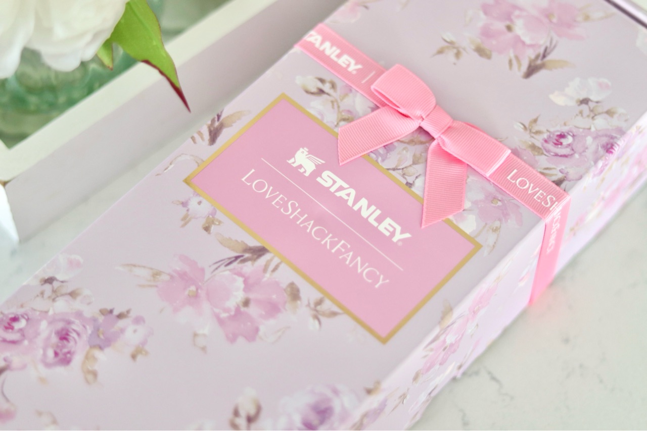 STANLEY love shack fancy 花柄 水筒　タンブラー Stanley x Love Shack Fancy【☆ Flowstate Quencher 40oz】 (STANLEY