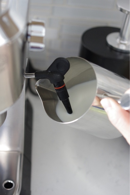 2BF0E7E0-C074-4845-A918-66DB406266A7