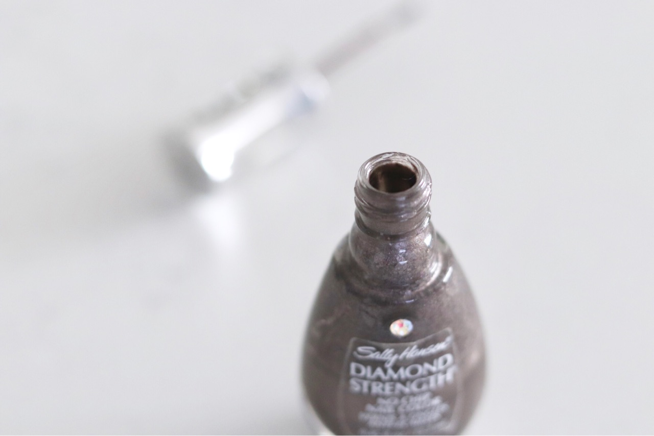 100均のエナメル薄め液の裏ワザ色々 マニキュアで大理石ネイル Marriage Life In Arizona アリゾナで国際結婚 Powered By ライブドアブログ