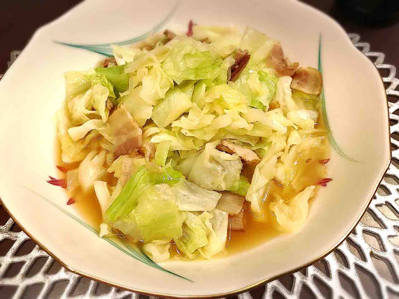 冷やしむぎくらの麺 ピラフ ゴボウと豚のお焼き キャベツと豚肉のマヨオイスター炒め 小松菜のにんにくスープ ワカメと豆腐の吸い物 キャベツとベーコンの煮びたし Gohan As Of Today Foods 冷やしむぎくらの麺 ピラフ ゴボウと豚のお焼き キャベツと豚肉のマヨオイスター炒め 小松菜のにんにくスープ ワカメと豆腐の吸い物 キャベツとベーコンの煮びたし Gohan As Of Today Foods