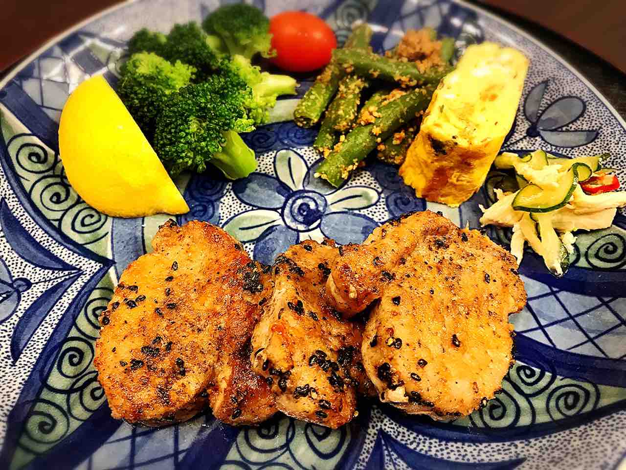 豚ヒレ肉のゴマチーズソテー インゲンの胡麻和え 他 Gohan As Of Today Foods 豚ヒレ肉のゴマチーズソテー インゲンの胡麻和え 他 Gohan As Of Today Foods