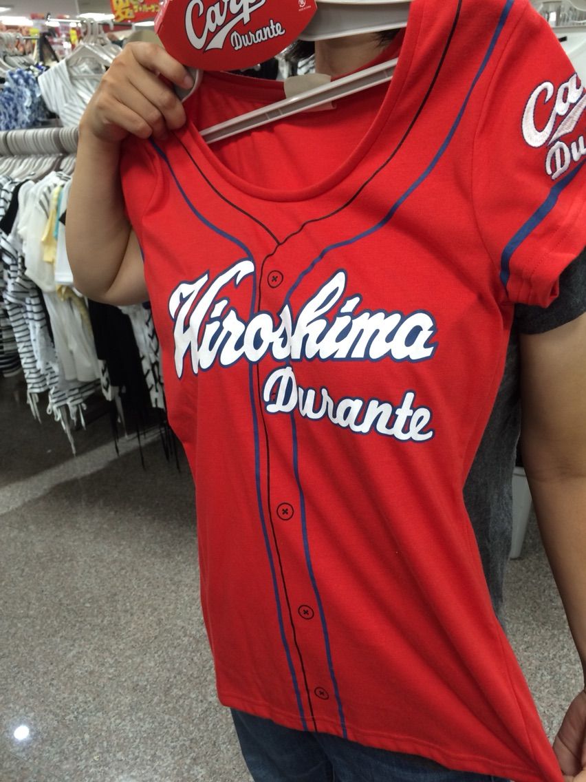 にわかカープ女子は しまむら へ行って980円のtシャツを買おう マロンとフランのお庭 にわかカープ女子は しまむら へ行って980円のtシャツを買おう マロンとフランのお庭